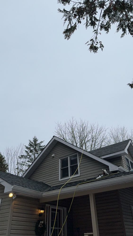 Roof replacement on a Muskoka home